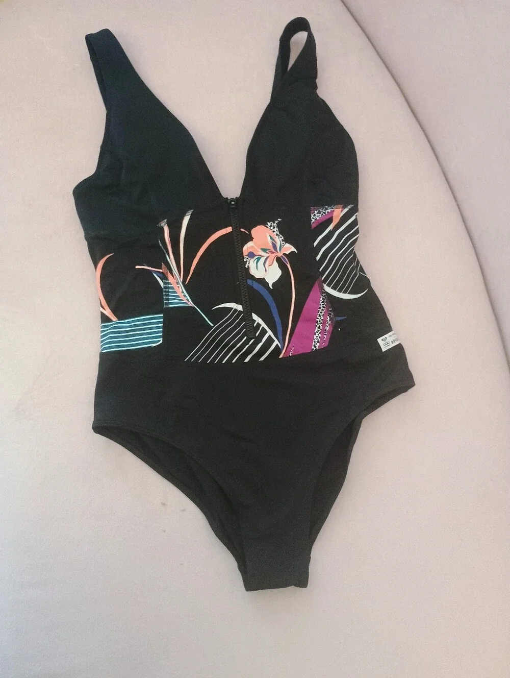 Roxy Black Floral-Accent One-Piece Swimsuit NWOT Pop Surf - Picture 1 of 3